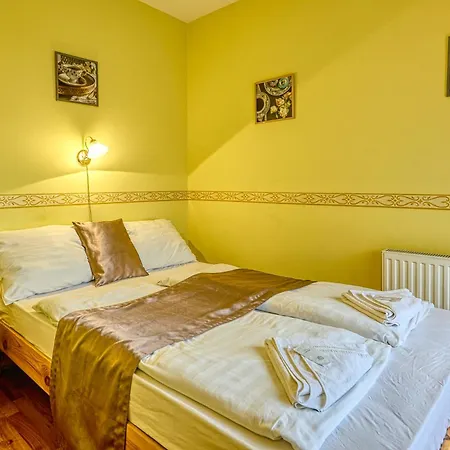 Bed & Breakfast Pihenokereszt Panzio