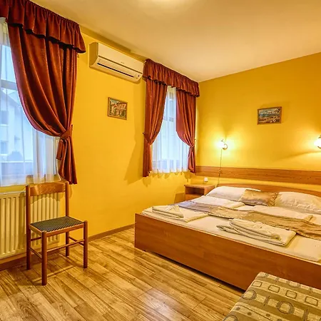 Bed & Breakfast Pihenokereszt Panzio *