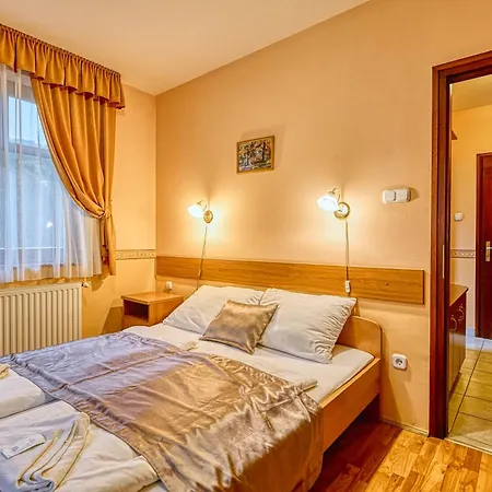 Pihenőkereszt Panzió Bed and breakfast Sopron
