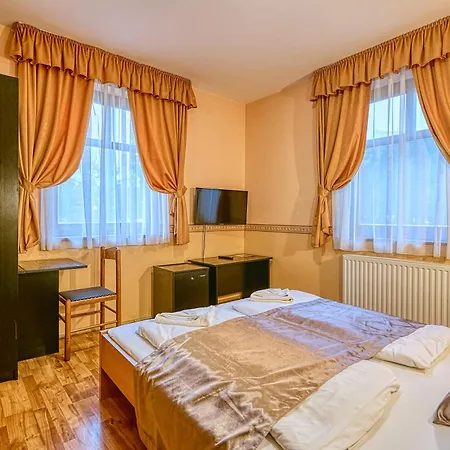 Bed and breakfast Pihenőkereszt Panzió Sopron