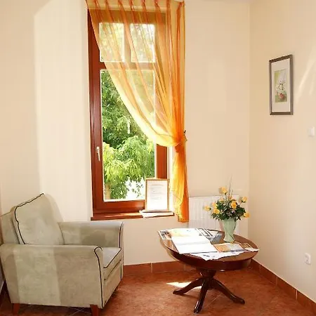 Bed & Breakfast Pihenokereszt Panzio *
